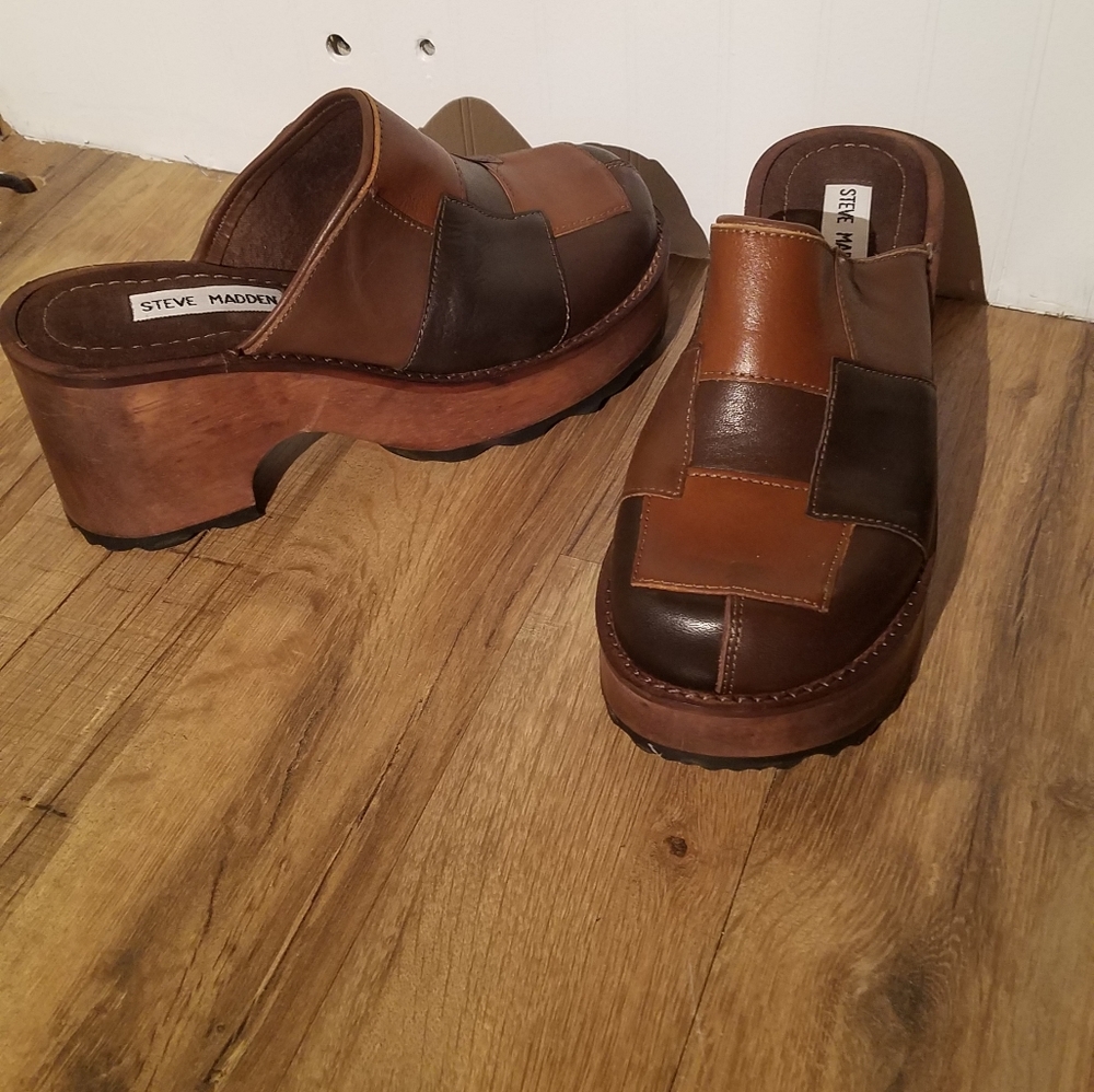 Steve Madden Curlie Clogs, Brown